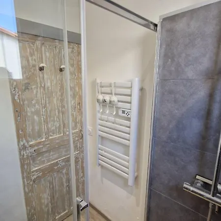 - Maison De Plain-pied Avec Piscine - Detente, Soleil Et Confort ! *