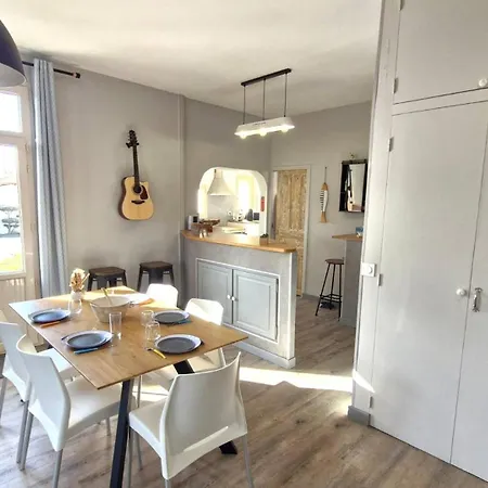 - Maison De Plain-pied Avec Piscine - Detente, Soleil Et Confort ! Royan